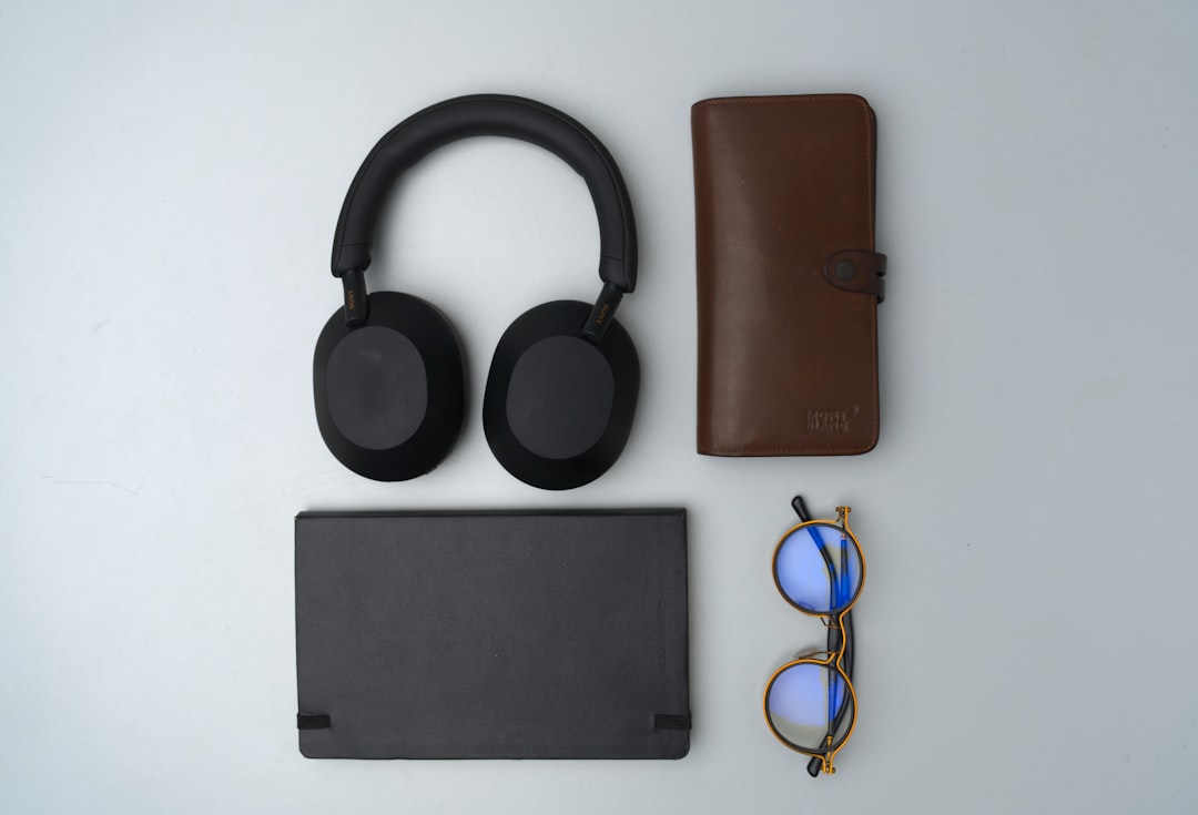 Must-Have Accessories for Stress-Free Traveling Experiences Must-Have Accessories for Stress-Free Traveling Experiences